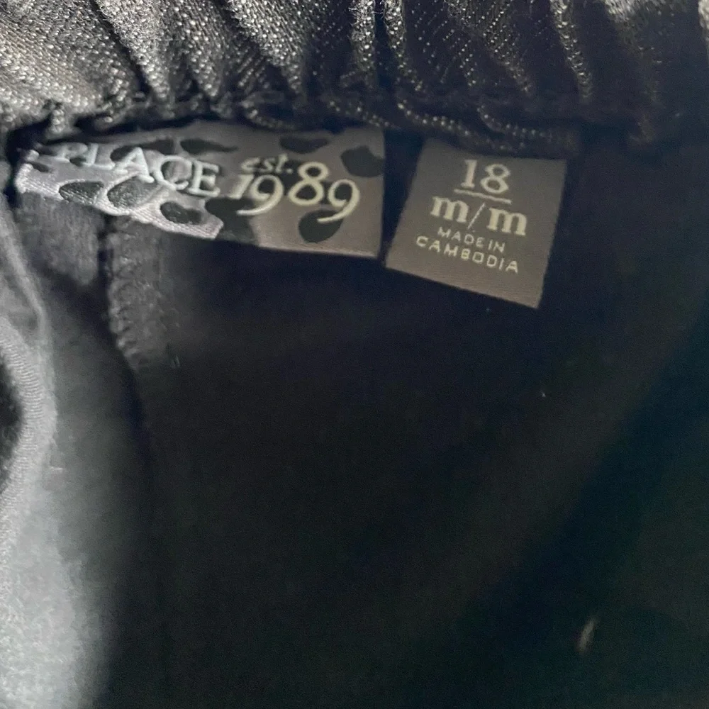 1989 Place Black Pleated Skort with Buckle Detail - Picture 6 of 6